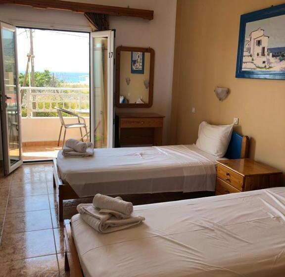 带海景的标准工作室, Anthoulis Studios