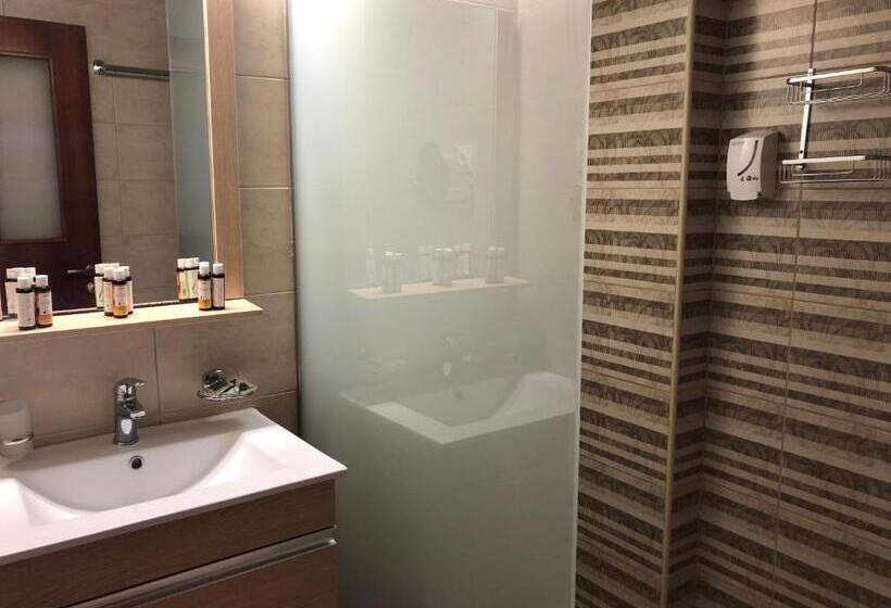 带海景的标准工作室, Anthoulis Studios