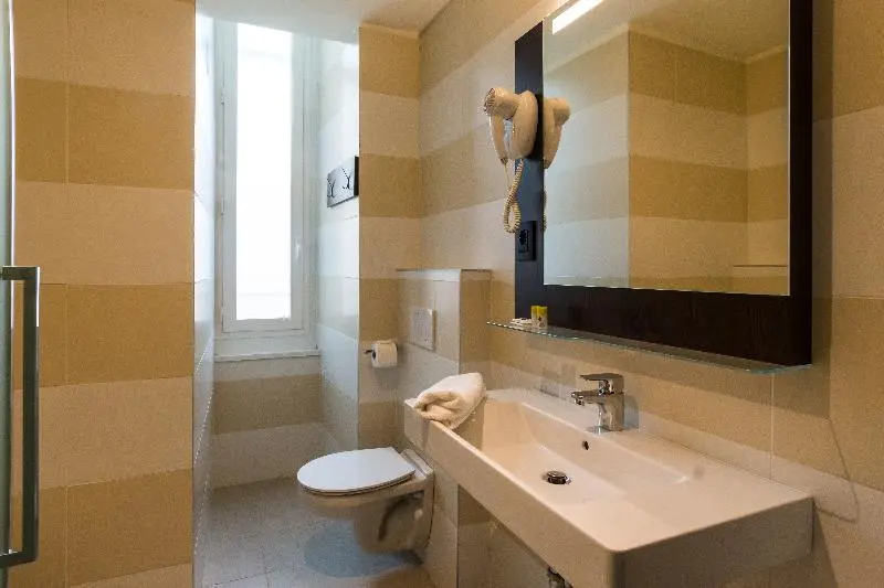 اتاق استاندارد سه نفره, B&b Hotel Genova Principe