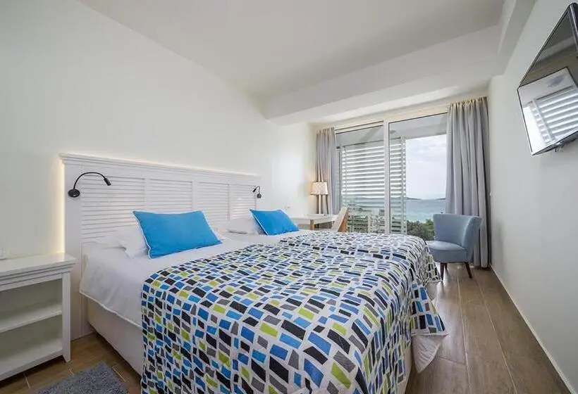 اتاق استاندارد با بالکن و چشمانداز دریا, Amadria Park Beach Hotel Jure