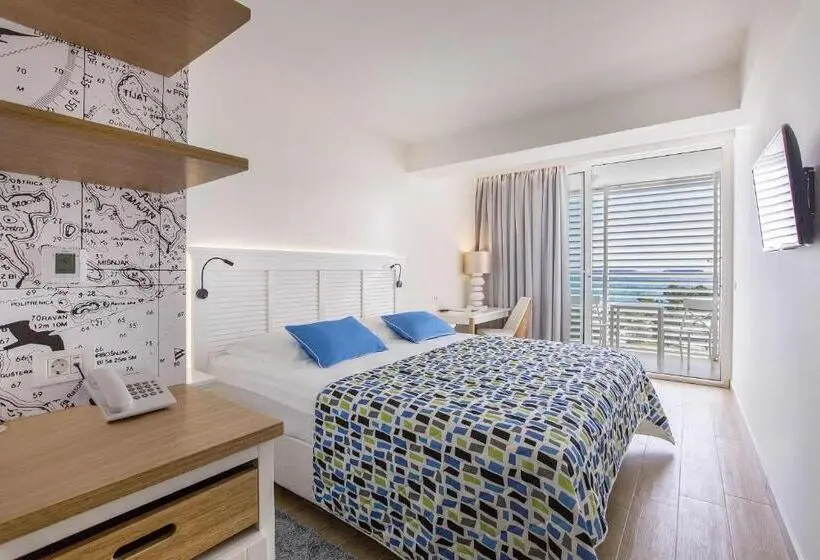 اتاق استاندارد با بالکن و چشمانداز دریا, Amadria Park Beach Hotel Jure