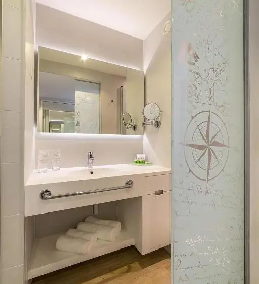 اتاق استاندارد با چشمانداز دریا, Amadria Park Beach Hotel Jure