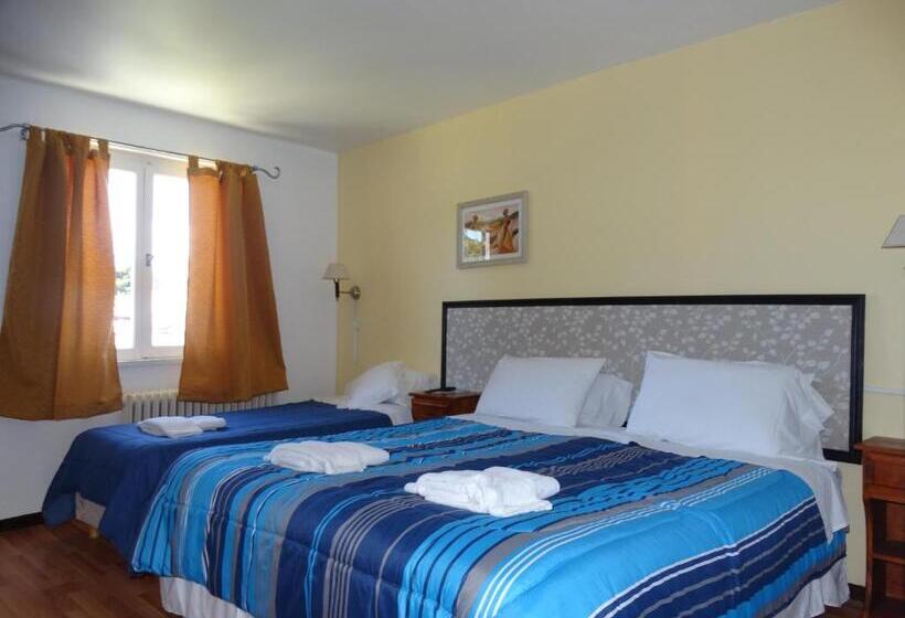 اتاق استاندارد سه نفره, Hosteria La Pastorella