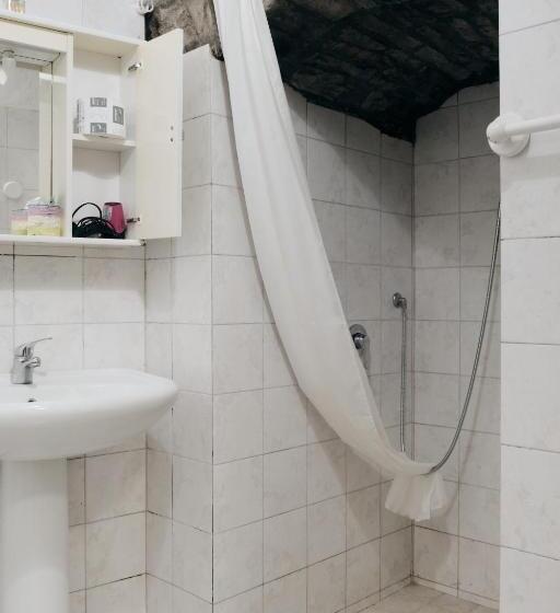 غرفة قياسية ثلاثية, Le Copertelle Ristorante Bed & Breakfast