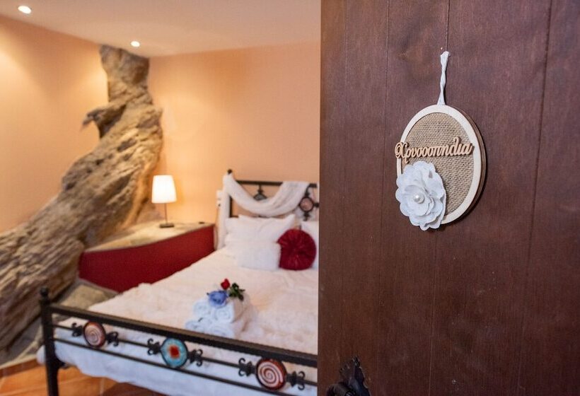 高级大房间, Archontiko Argyro