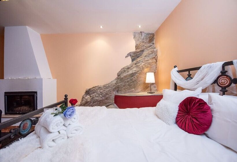 高级大房间, Archontiko Argyro