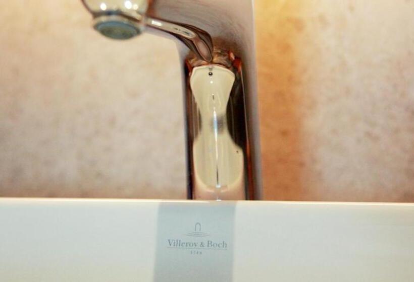 جناح, Fraser Suites Dalian