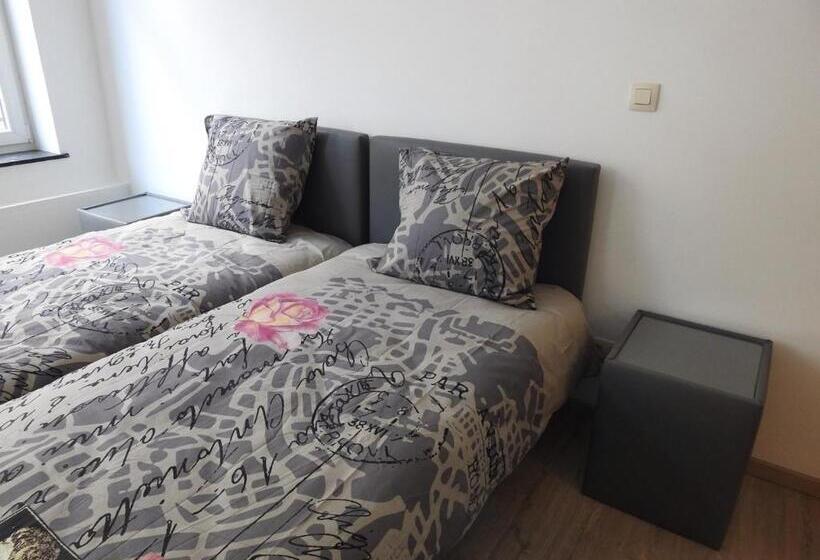 Номер Стандарт, Les Voisins De Mr Sax