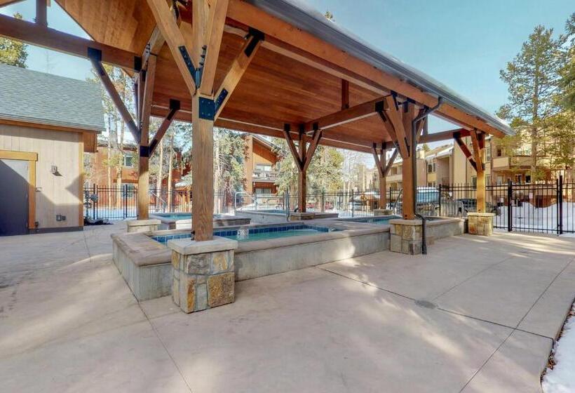 Дом 2 Спальни, Mountainwood 303