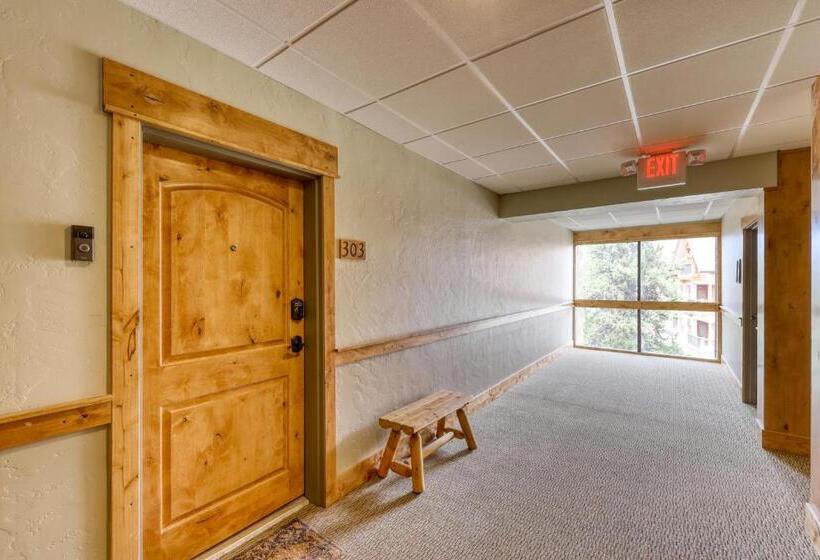 Дом 2 Спальни, Mountainwood 303