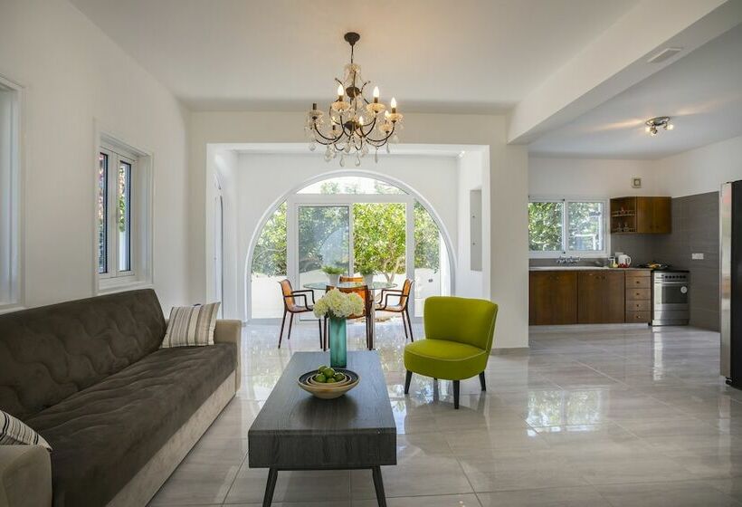 2 Sovrums Villa, Protaras Villa Delphini