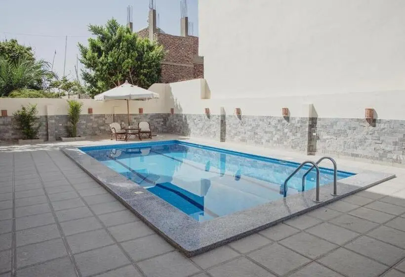 اتاق استاندارد سه تخته با بالکن, Senmut Luxory Rooms