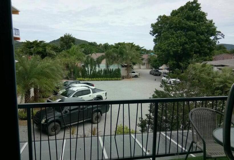 패밀리 룸, Sor Kor Sor Resort