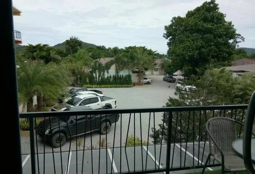 اتاق خانوادگی, Sor Kor Sor Resort