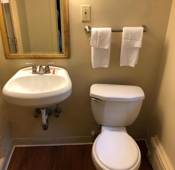 غرفة قياسية, The Walpole Motel