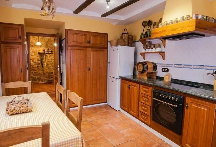 منزل 4 غرف نوم, Casa Rural Rosa