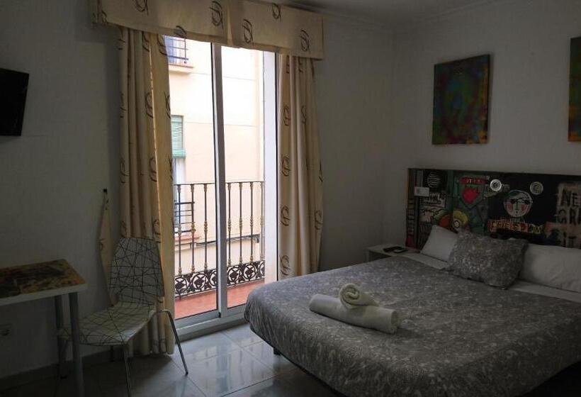 اتاق لوکس, Lagunillas St