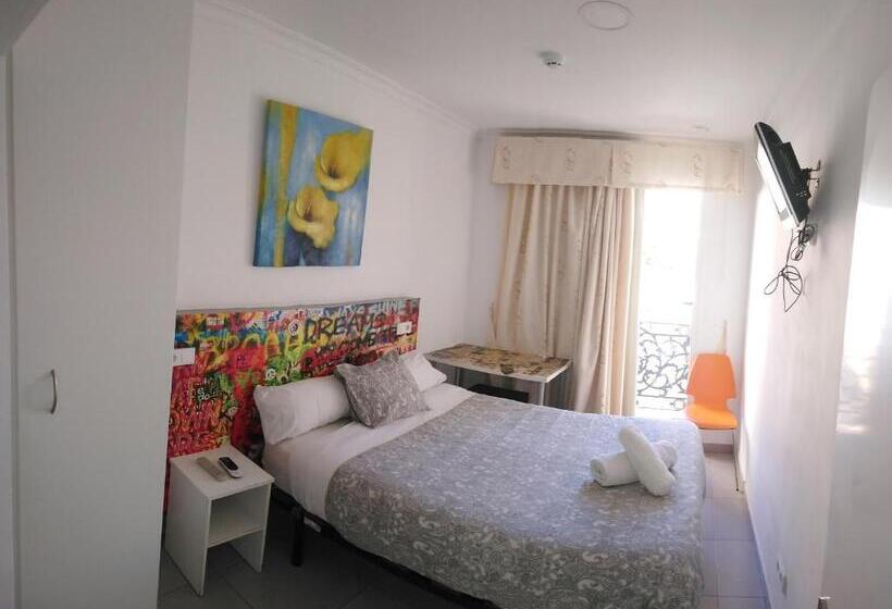 اتاق لوکس, Lagunillas St