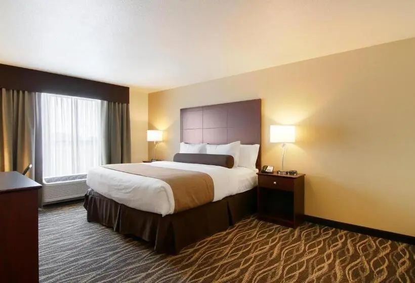 キングサイズベッドのスタンダードルーム, Cobblestone Inn & Suites   Menomonie/uw Stout