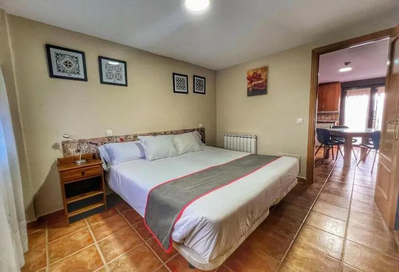 استودیو خانوادگی, Hostal La Colmena