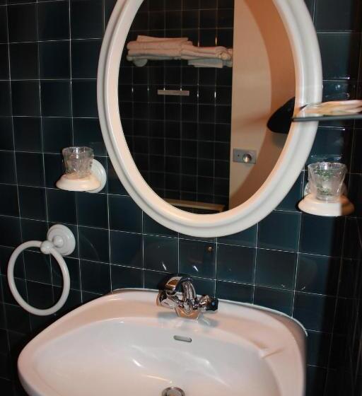 스탠다드 룸, Hôtel Les Charmilles