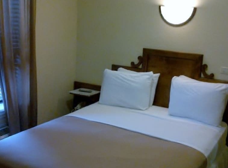 اتاق استاندارد, St Marks