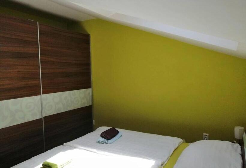 Люкс Вид на Горы, Villa Victoria Penzion