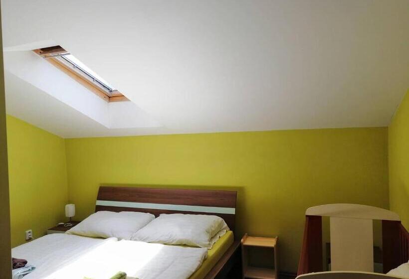 Люкс Вид на Горы, Villa Victoria Penzion