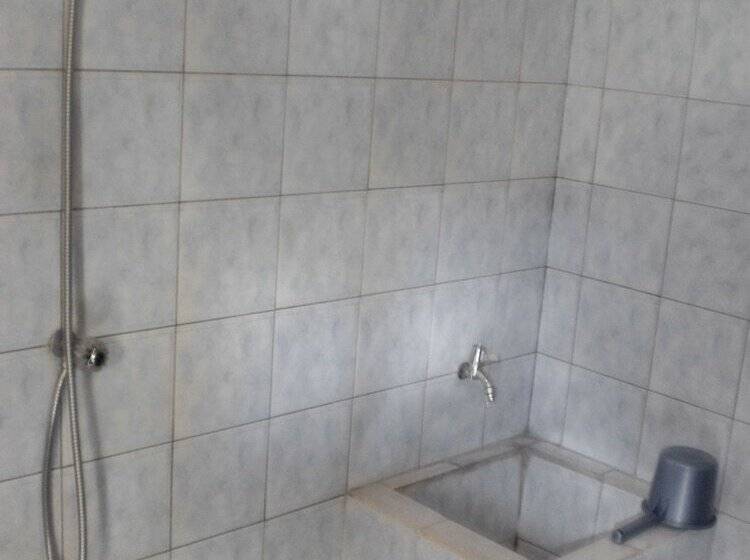 غرفة قياسية ثلاثية, Arjuna Homestay Ubud