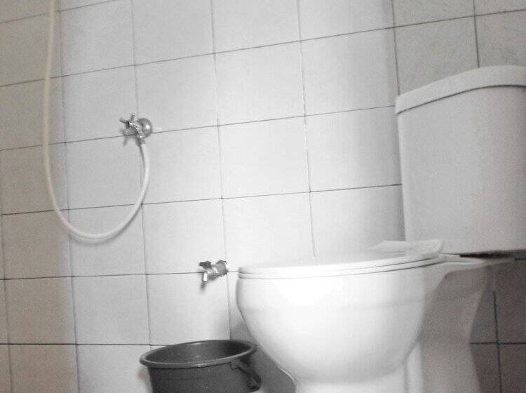 غرفة قياسية ثلاثية, Arjuna Homestay Ubud