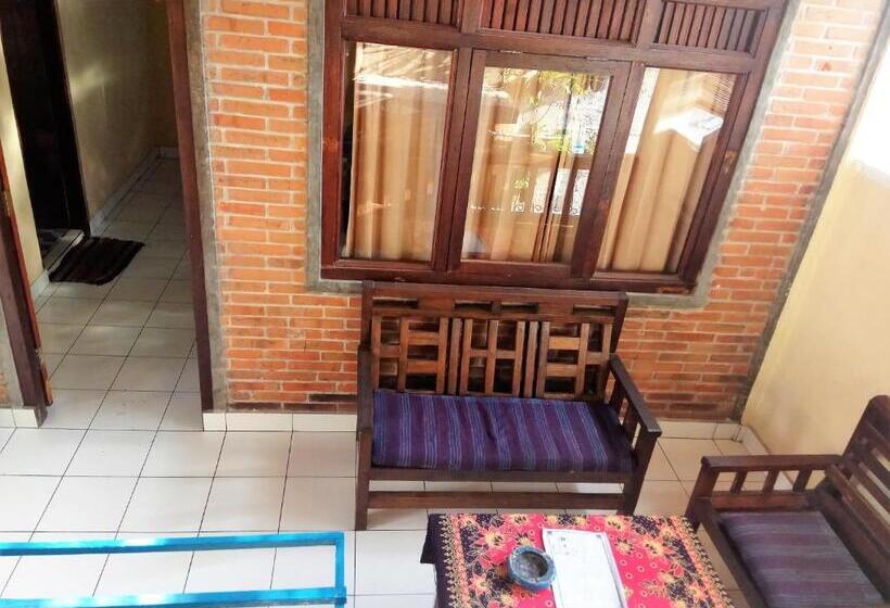 غرفة قياسية رباعية, Arjuna Homestay Ubud