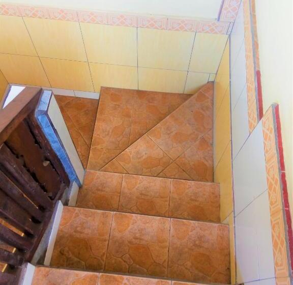 غرفة قياسية ثلاثية, Arjuna Homestay Ubud