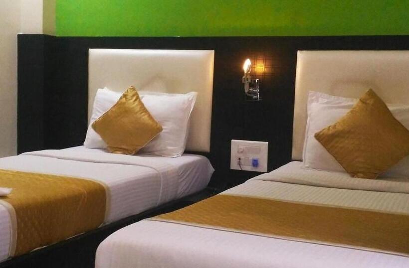 غرفة قياسية ثلاثية, Avenue Residency