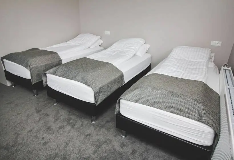 اتاق استاندارد سه نفره, Bella Apartments & Rooms