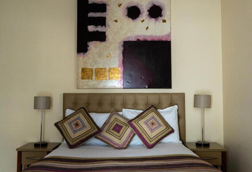 Pokój Standard, Brogans Bar &