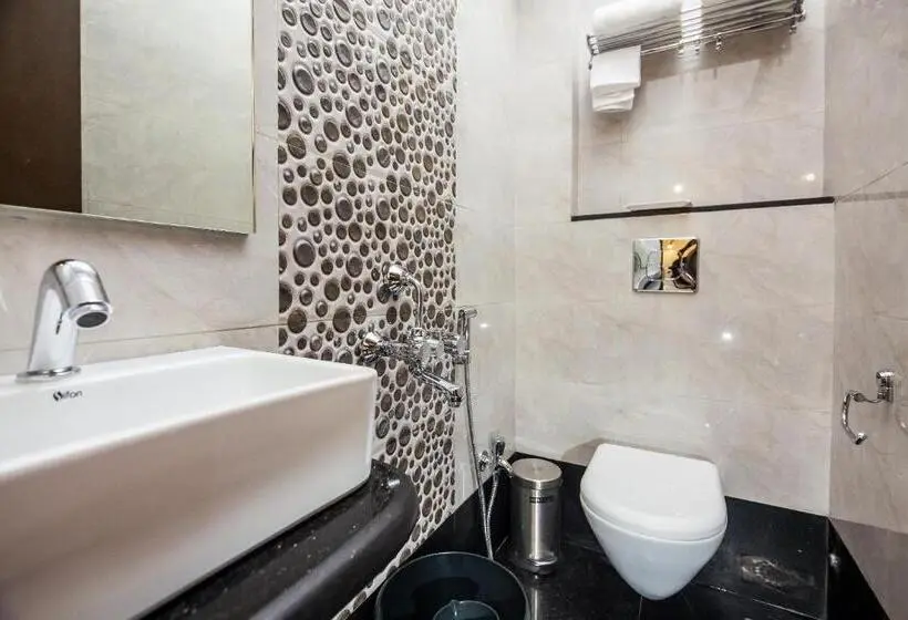 Superior Neljän Hengen Huone, City Guest House   Dadar