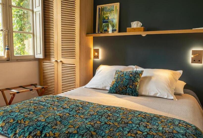 اتاق استاندارد با چشم‌انداز باغ, Les Jardins De Baracane