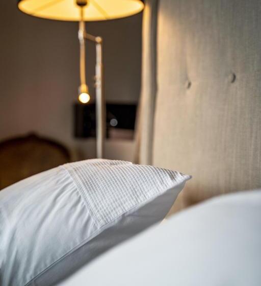 سوییت با چشم‌انداز باغ, Les Jardins De Baracane