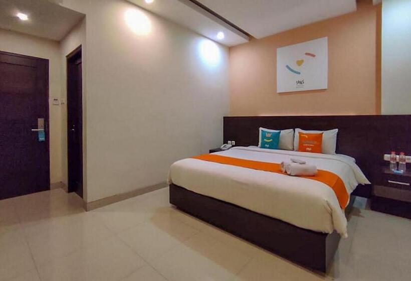 디럭스 룸, Sans Hotel Nagari Malioboro