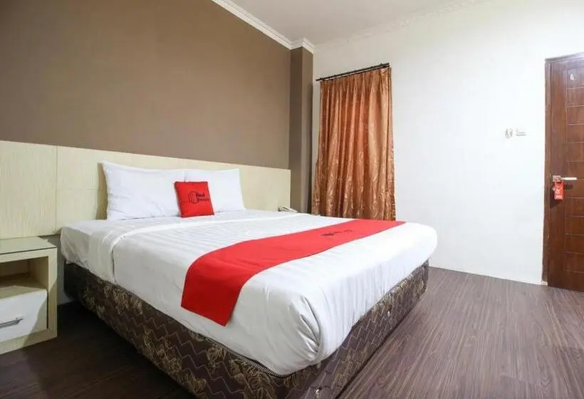 エコノミールーム, Reddoorz Near Stadion Manahan Solo