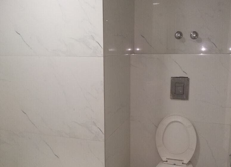 חדר דלוקס, Heritage Home