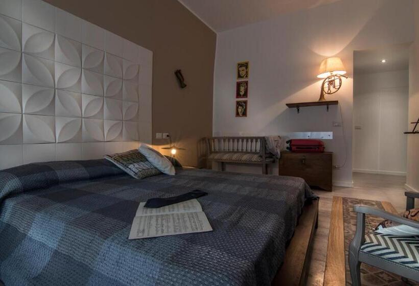 اتاق استاندارد سه نفره, Ad Hoc Rooms