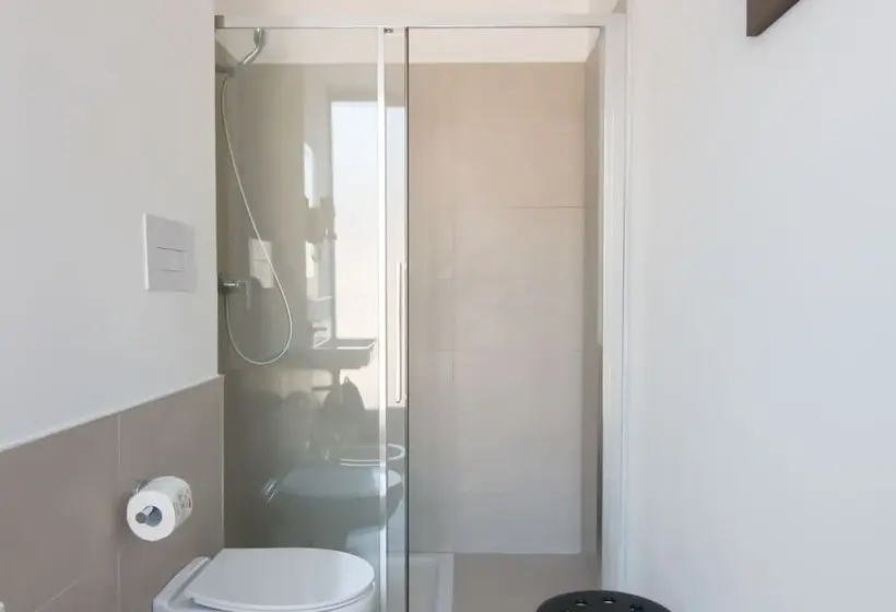اتاق استاندارد یک نفره, B&b Hotel Treviso