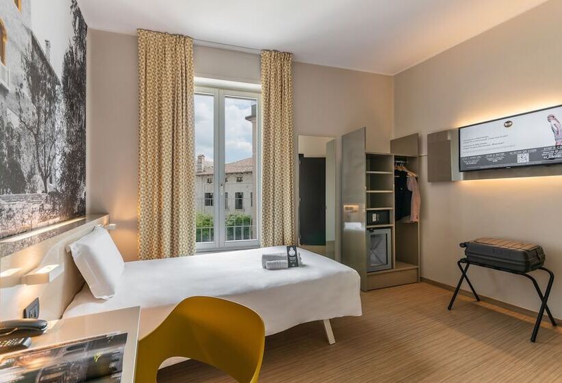 اتاق استاندارد یک نفره, B&b Hotel Treviso