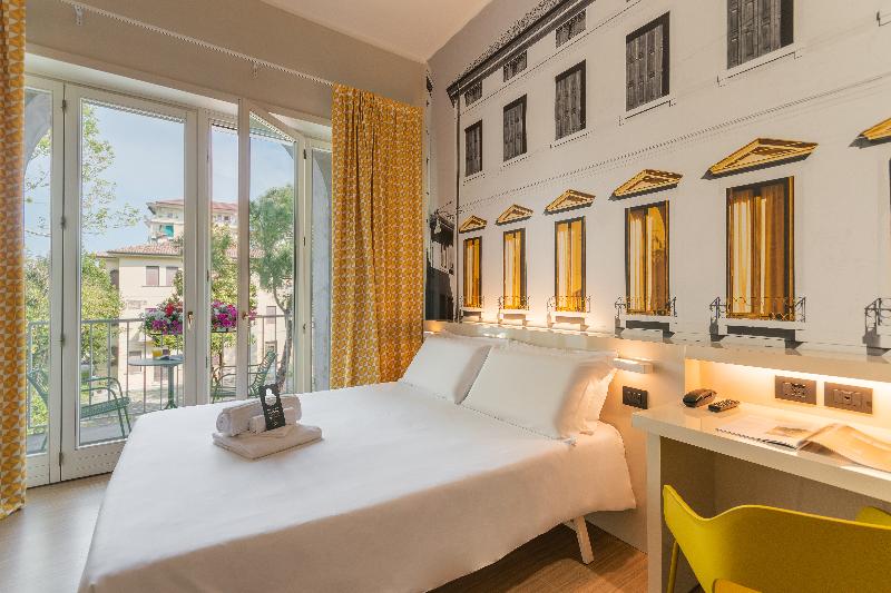 اتاق استاندارد, B&b Hotel Treviso