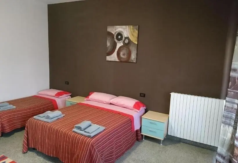اتاق خانوادگی با سرویس بهداشتی مشترک, L Isola Di Romy