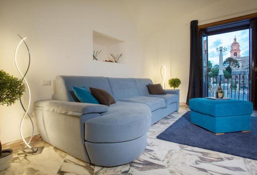 اتاق استاندارد چهارنفره با بالکن, Le Suites Del Duomo House