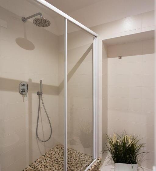 اتاق استاندارد سه تخته با بالکن, Le Suites Del Duomo House