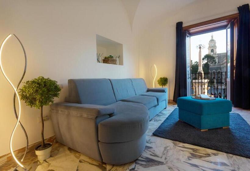 غرفة قياسية رباعية مزودة بشُرفة, Le Suites Del Duomo House