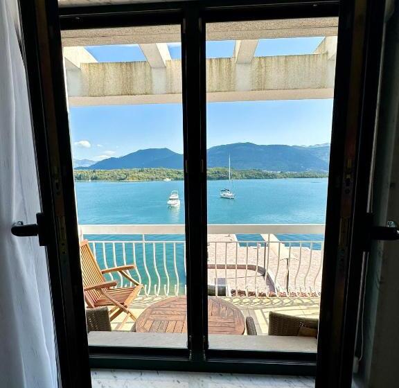 آپارتمان 1 خوابه با چشمانداز دریا, Aparthotel Villa Lav